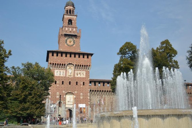 3-Hour Milan City Tour with The Scala Theatre - small group tour - Duomo di Milano: flying buttresses, Madonnina, and included admission time