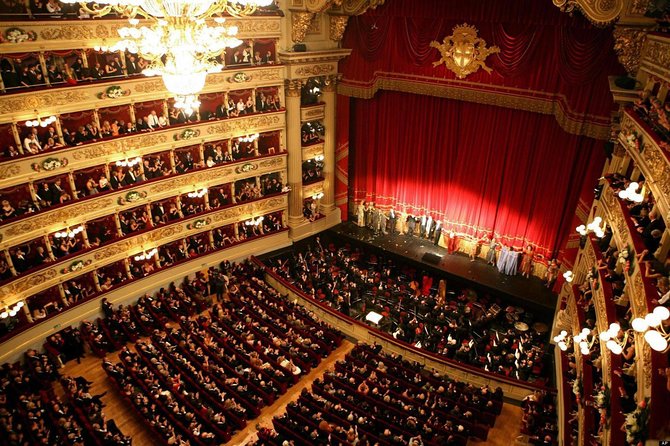 3-Hour Milan City Tour with The Scala Theatre - small group tour - Your guide matters: licensed English, personal service, and weather-proof pacing