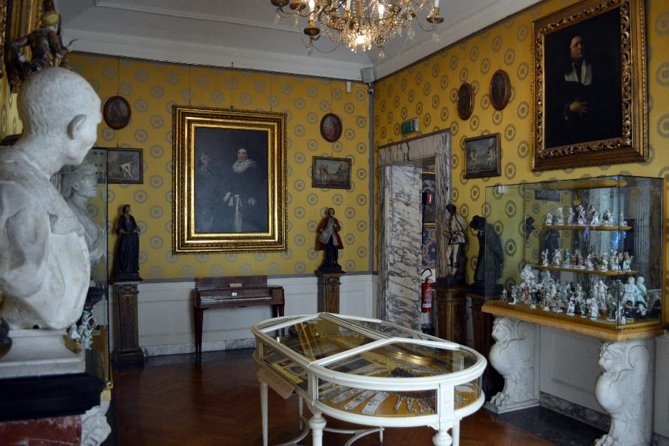 3-Hour Milan City Tour with The Scala Theatre - small group tour - Galleria Vittorio Emanuele II and Piazza della Scala: Milan’s “drawing room” energy