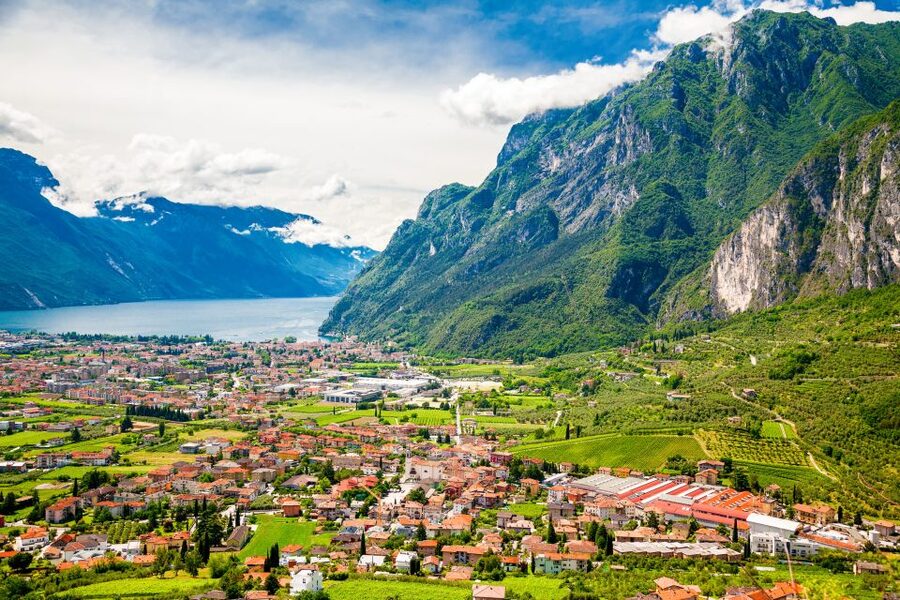 6-Day North Lakes: Milan & Bernina Express Experience - Smart ways to enjoy this route without burning out