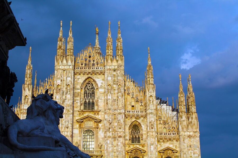 Best of Milan: Private Walking Tour - Art and architecture stories that make the streets make sense