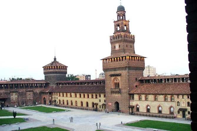 Delicious! Milan's Favorite Food Tour - Guide Impact: Armando’s Style of Comedy and City Context
