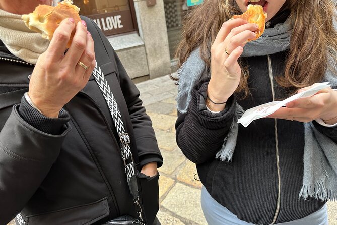 Delicious Milan Street Food Tour Tasting and Sightseeing with Local Guide - Drinks, Dietary Limits, and Allergy Risk: Plan With Care
