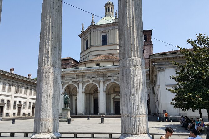Devour Milan Street Food Tour and Sightseeing - Gallery Area Landmarks: La Scala and Palazzo Marino Between Bites
