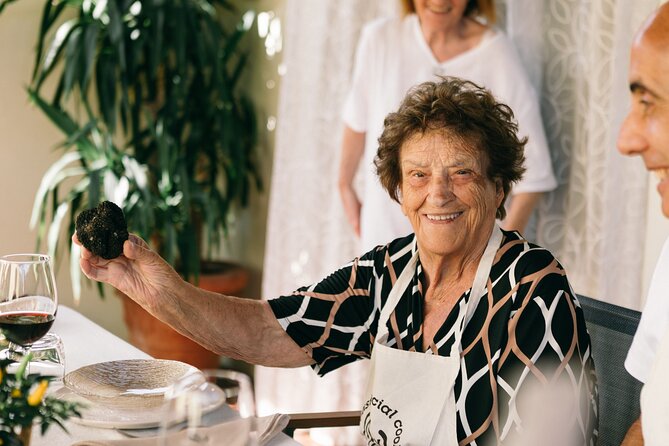 Discover the food valley and cook with truffle - Homemade tiramisu ends the meal, and you leave with a repeatable win