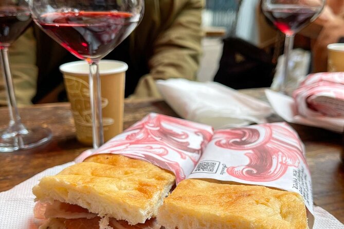 Discover the Milano by Food - Where you start at Lanza and end near Moscova