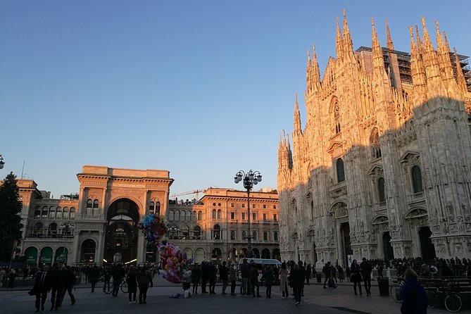 Duomo and Sforza Castle Guided Tour in Milan - Between stops: quick subway time and why it keeps the tour moving
