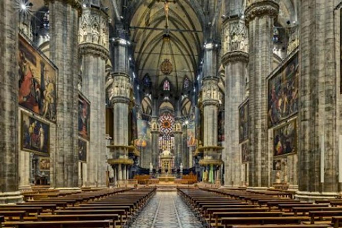 Duomo Cathedral Guided Tour - Starting in Duomo Square: Victor Emanuel II, Palazzo Reale, and the framing you need
