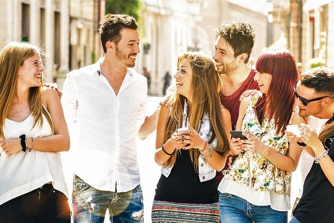 e-Scavenger hunt Milan: Explore the city at your own pace - Starting at Piazza Fontana: a practical launch point