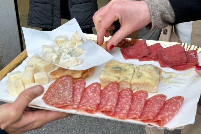 Eating Milan Street Food Tour with Guided Tasting and Sightseeing - Key highlights to expect on this Milan walk