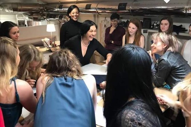 Fashion Workshop in Atelier and Fashion District Tour - Learning to Spot Good Quality Pieces Like a Pro