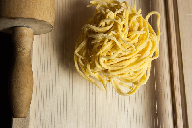 Fresh Homemade Pasta and Tiramisu Cooking Class in Milan - Small-group dynamics: why max 6 people helps your results