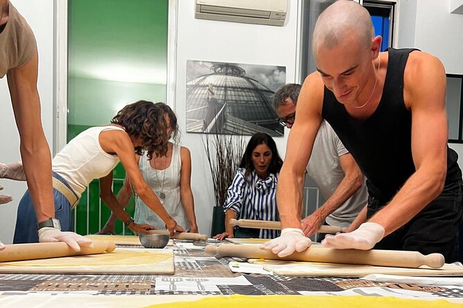 Fresh pasta cooking school in local loft - Lunch included, so you actually eat what you made