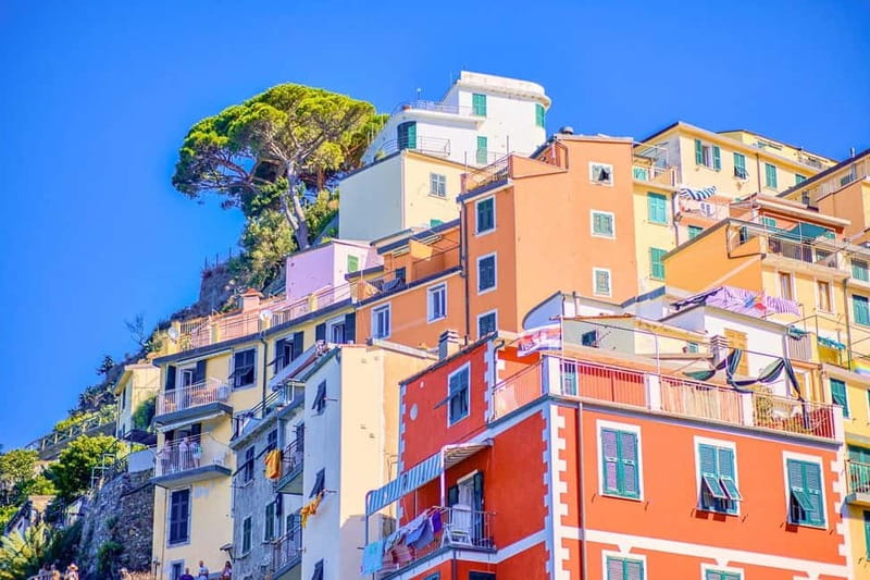 From Milan:Cinque Terre National Park with Limoncino Tasting - Via dell’Amore: the signature walk between Riomaggiore and Manarola