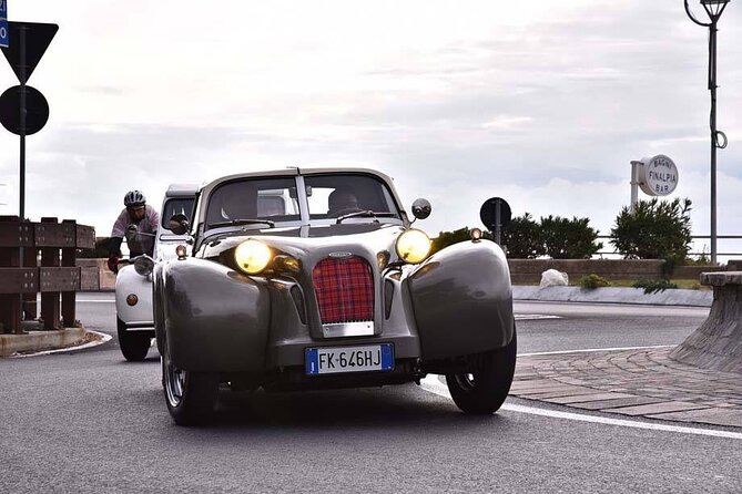 From Milan | Drive a vintage car on Lake Como - Cernobbio and the Villa d’Este orbit, plus a simple coffee break