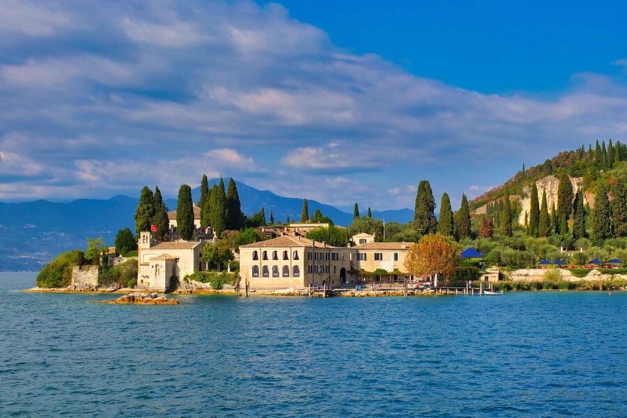 From Milan: Full-Day Discovering Garda Lake - The train ride to Desenzano del Garda: calm travel, good use of time