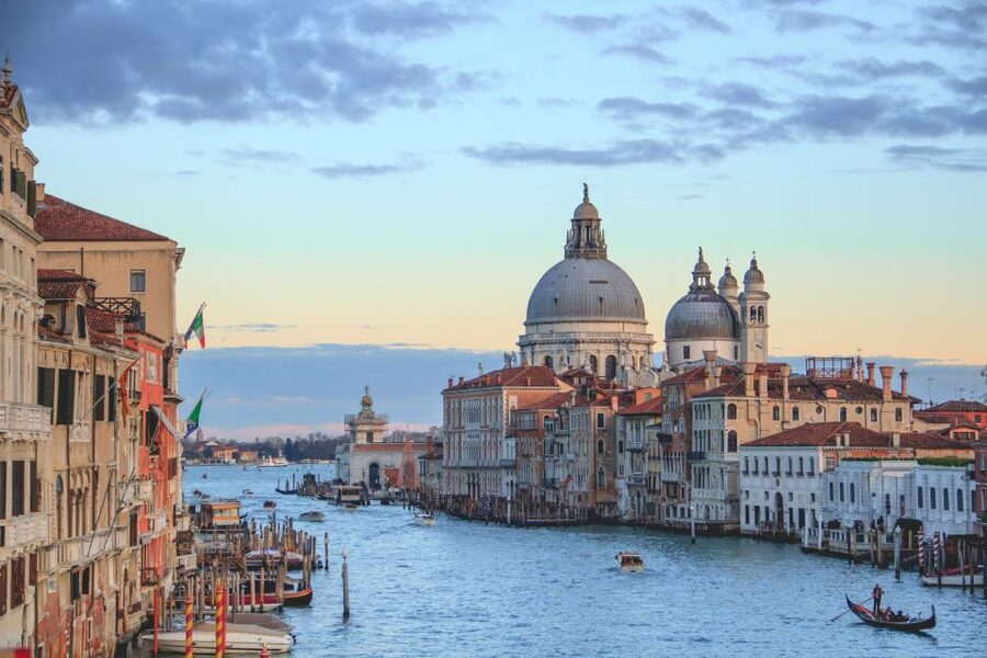 From Milan: Full-Day Private Driving Tour of Venice - The 2-Hour Private Guide in Venice: Short Time, Big Focus