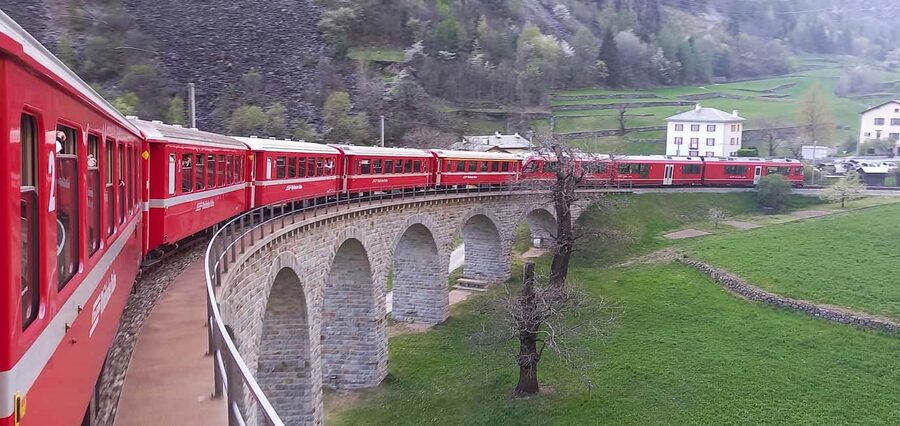 From Milan: Lake Como and Bernina Train Day Trip - From Excelsior Hotel Gallia to Lecco, the day starts smoothly