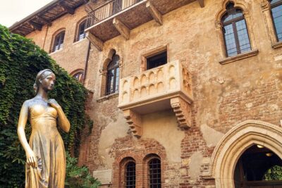 Verona, Sirmione and Lake Garda Tour with Boat Cruise