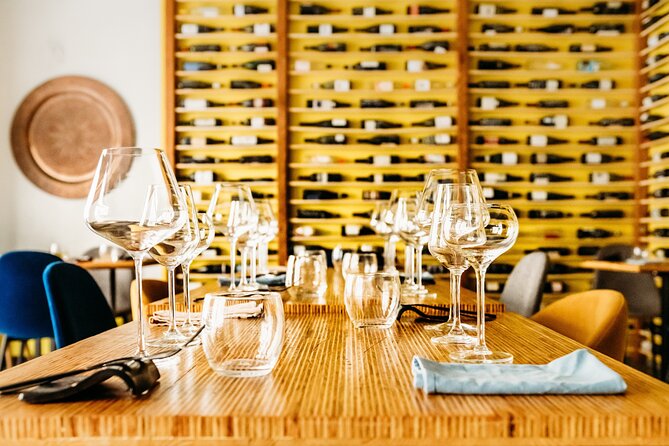 Fun Wine Tasting with the most italian Sommelier in Milan - The Glera Grape: Understanding What’s in the Glass