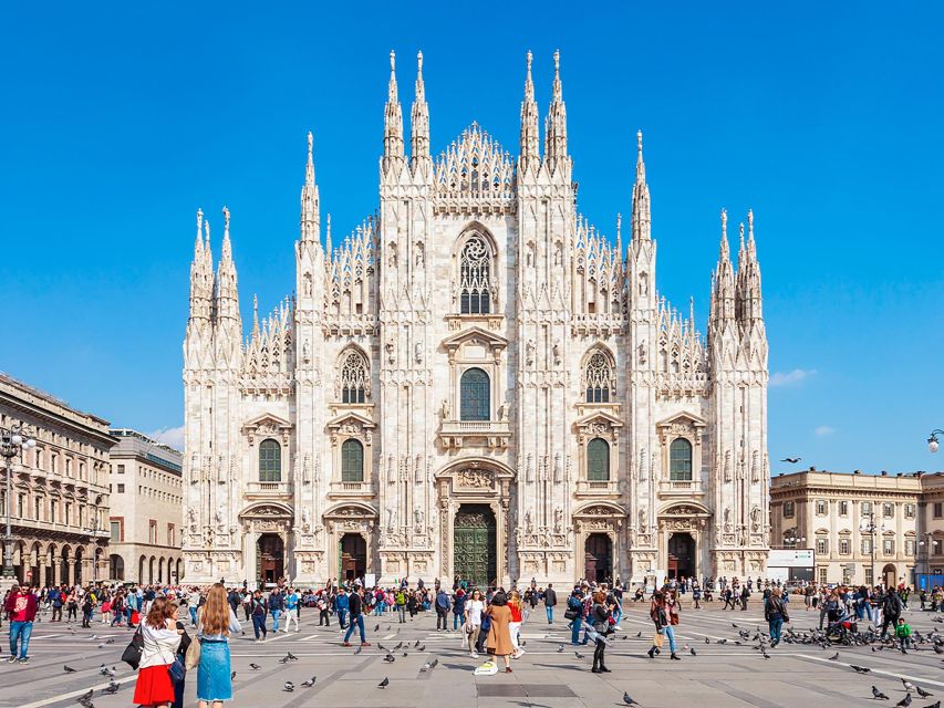 Heavenly Heights - Duomo & Rooftop Marvels - First steps at Piazza del Duomo, where the Duomo dominates everything