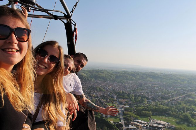 Hot air balloon flight Milan weekend - The full timing: a half day that’s mostly flight and landing