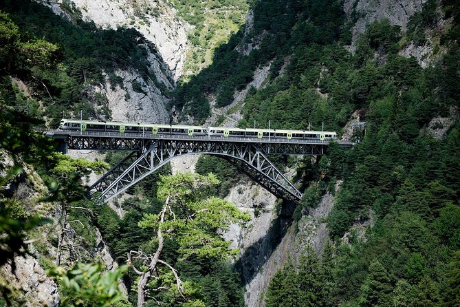 Interlaken and the Green Train of Swiss Alps Day Trip from Milan - Guides, Language, And Group Size: The Part You Control