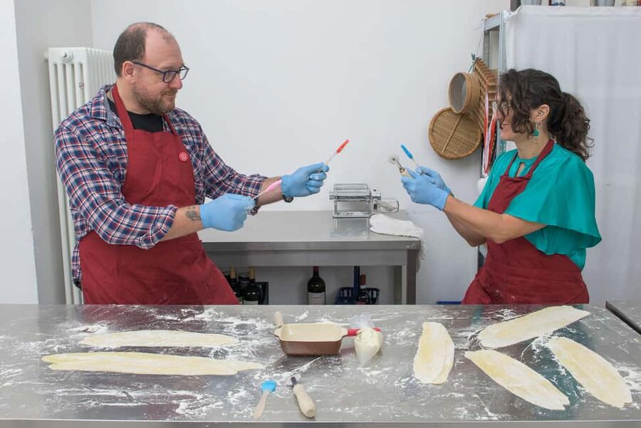 International aperitif + cooking class in Italian - Practical logistics that can save you stress