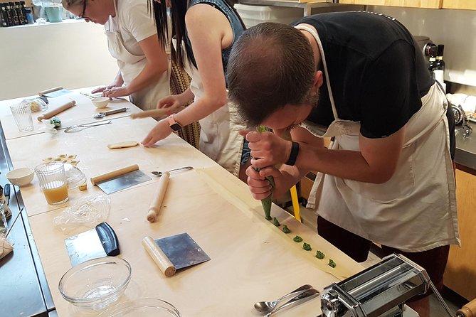 Italian Cocktail + Art of Making Pasta Cooking Class In Unique Milan Location - Sauce Options That Make the Class Worth the Money