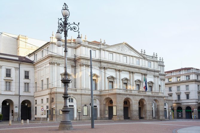 La Scala Theatre and Museum Tour in Milan With Private Guide - Opera boxes and rehearsals: the best-case scenario