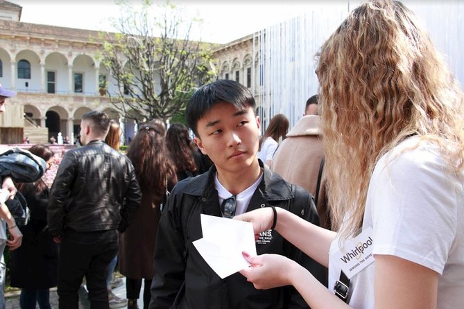 Learn & Go! Milan tour with an Italian language teacher as a guide! - Meeting at Scuola Leonardo da Vinci Milano, then heading into the city