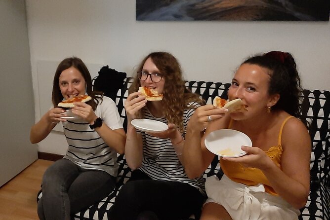 Mamma Mia! Authentic Italian Pizza Making Class - Conversation matters: sports, travel, and pizza stories