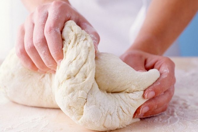 Mamma Mia! Make Your Own Italian Pizza in Milan - Wine, soft drinks, and the social side of cooking together