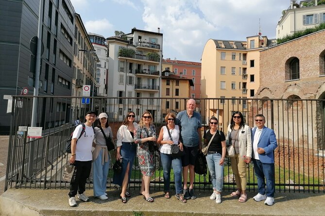 Mamma Mia! Milan Street Food Tasting and City Guided Tour - Piazza del Duomo: the symbol, explained in plain terms