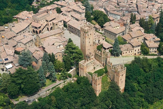 Medieval villages & Cremona Stradivari's town, tour from Milan - Why this Milan to Cremona day trip feels different