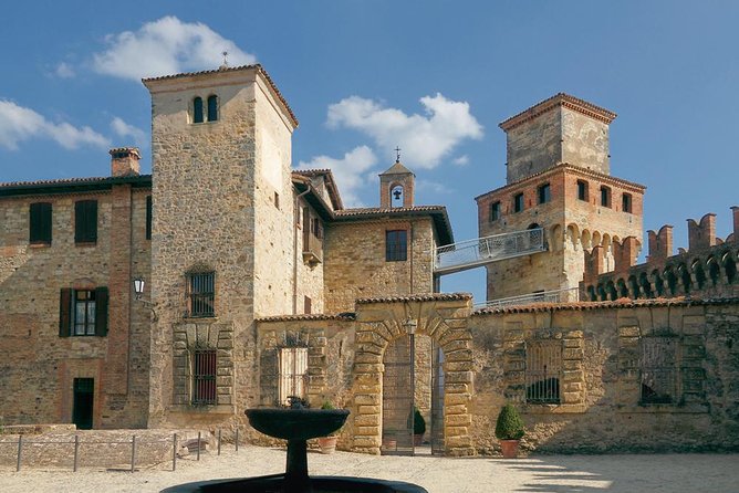 Medieval villages & Cremona Stradivari's town, tour from Milan - Two medieval castle towns and countryside views worth the walk