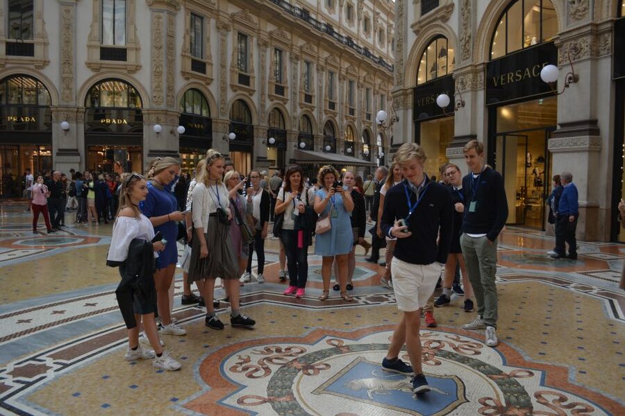 Milan: 2.5-Hour City Tour by Tram - Historic tram No. 1 and No. 3: the city in slow motion