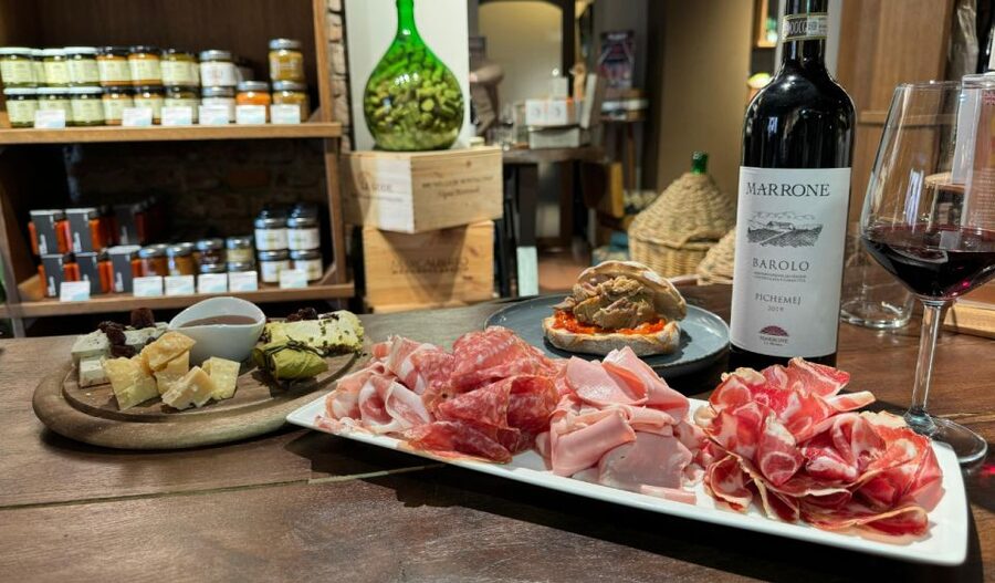 Milan: Aperitivo with Food Selection & a Glass of Wine - The Tasting Plate: How the Food Actually Helps You Understand Italy