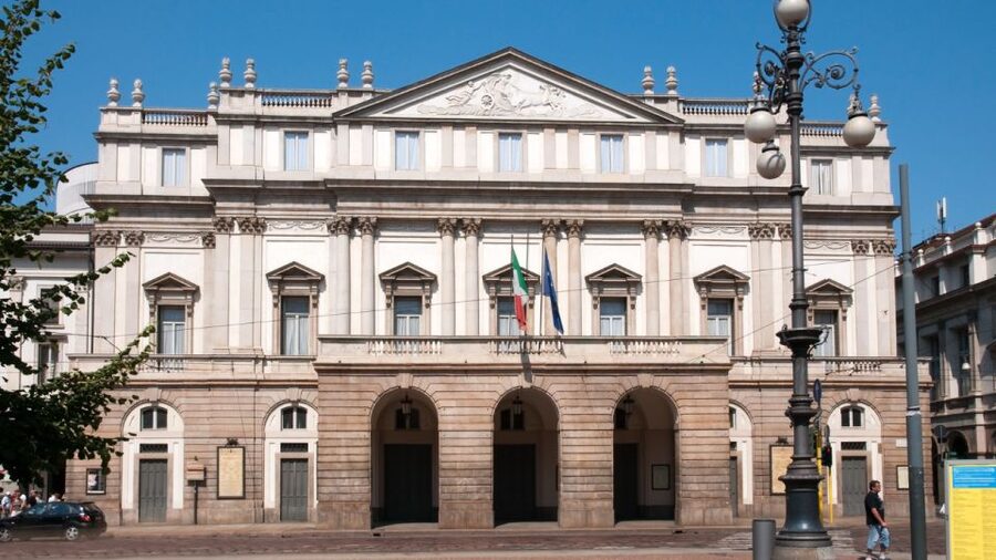 Milan Audioguide - TravelMate app for your smartphone - Should you book the TravelMate Milan Audioguide?
