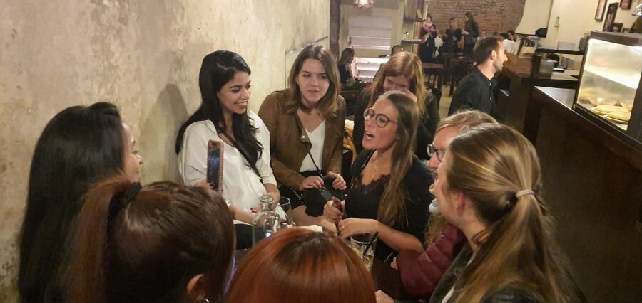 Milan: Bar-Hopping Tour with Welcome Drink - Piazza Duomo meetup, then straight into Milan at night