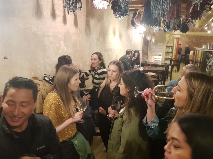 Milan: Bar-Hopping Tour with Welcome Drink - How the guide turns bars into a history lesson