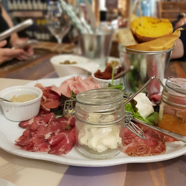 Milan: Bar-Hopping Tour with Welcome Drink - Practical tips to make your 3 hours go smoothly