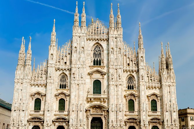 Milan: Best of Skip-the-Line Duomo Guided Tour Experience - Beneath your feet: the crypt and Saint Charles Borromeo’s tomb