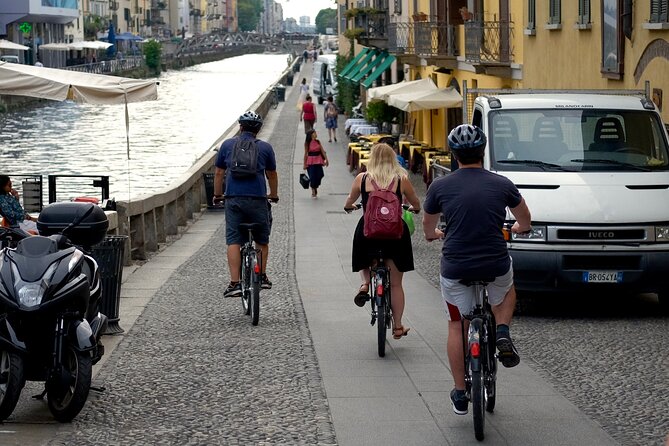 Milan: Bicycle Tour Live Tourist Guide 3 hours and half - Why This 3.5-Hour Milan Bike Tour Makes Sense