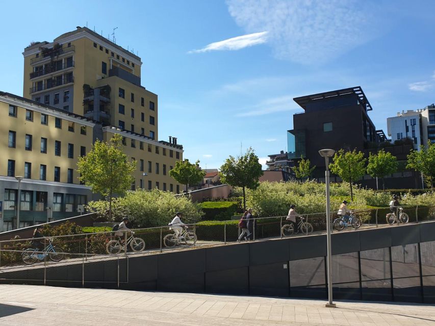 Milan: Bike tour of the city - Navigli and Porta Ticinese: the canalside vibe section