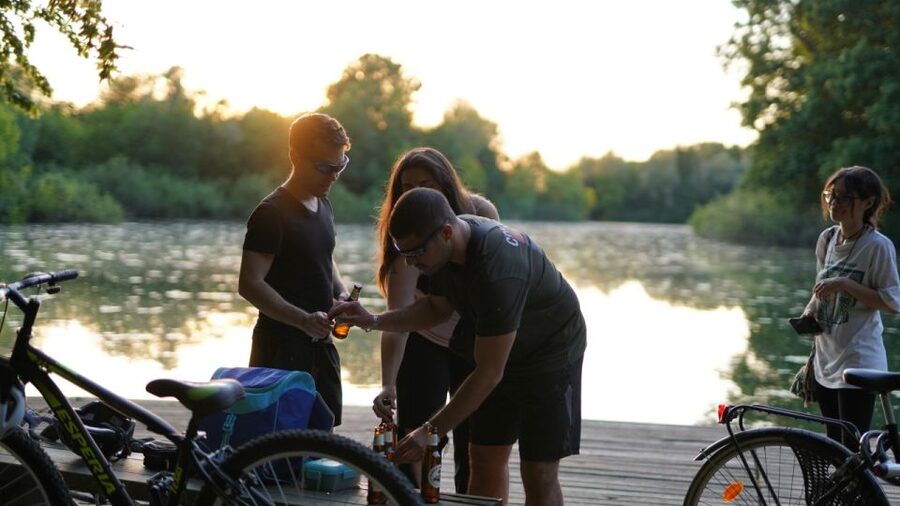 Milan: Bike Tour with Picnic on the turtle lake - Stop 2: Parco delle Cave, where the sunset time gets real