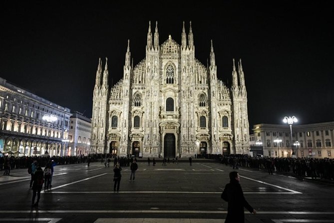 Milan by night private guided tour, by car - Quick hits