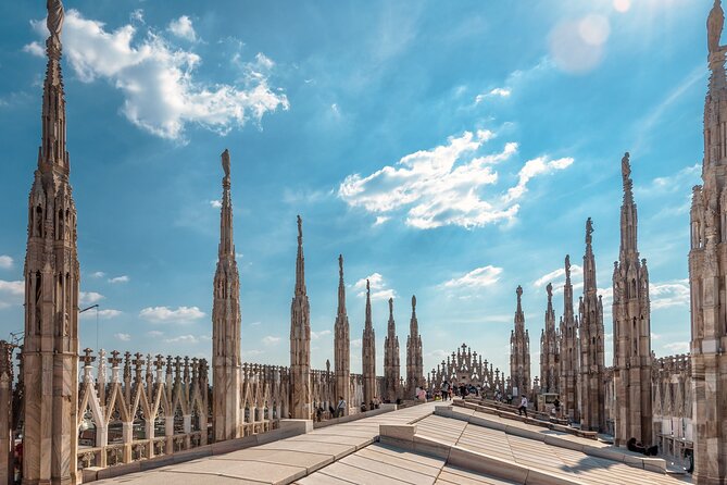Milan: Cathedral and Duomo's Rooftop Guided Tour - Starting at P.za del Duomo: easy meeting and a quick setup