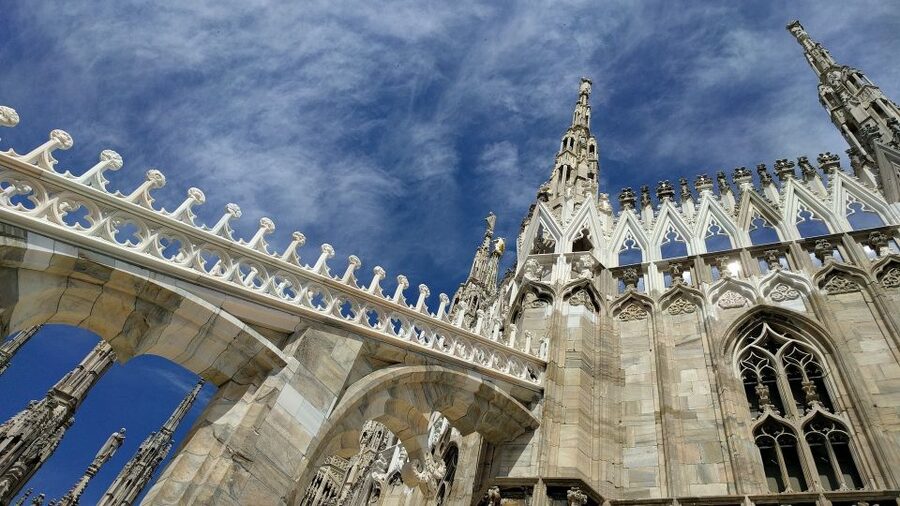 Milan Cathedral, Sforza Castle and Michelangelo’s Pietà Tour - The walk to Sforza Castle along Via Dante Alighieri