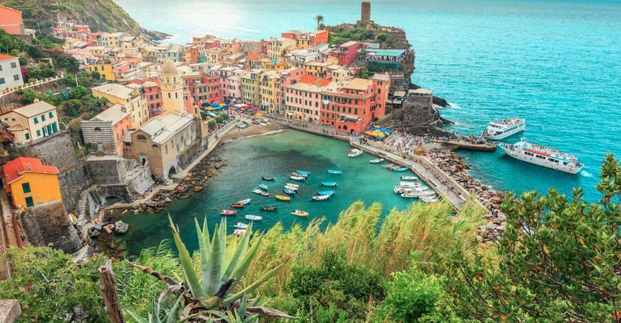 Milan: Cinque Terre Full-Day Guided Trip With Cruise - The early drive: what the day feels like in motion